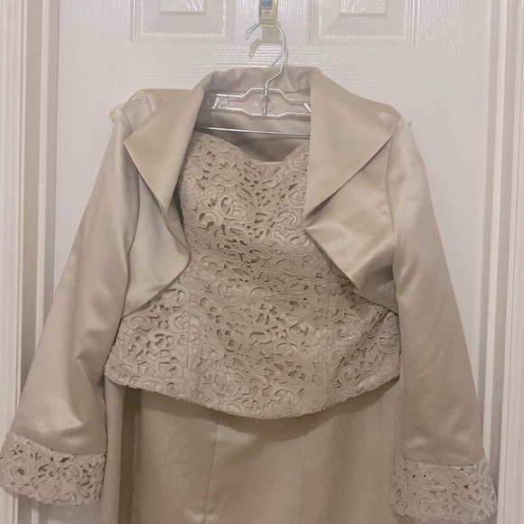 SUPER SLEEK 3 PC SUIT&GORGEOUS W/LACE BOUSTIERRE,SATIN SKIRT;CHIC BOLERO JACKET - Picture 3 of 12